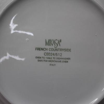 Mikasa Serving Bowl