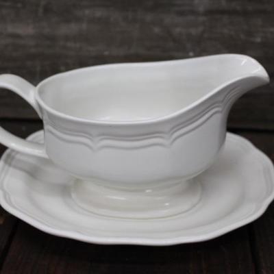 Mikasa gravy boat