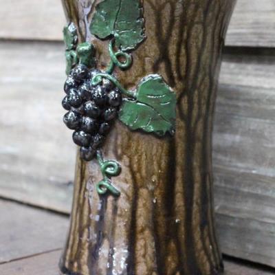 Meaders Grape Vase