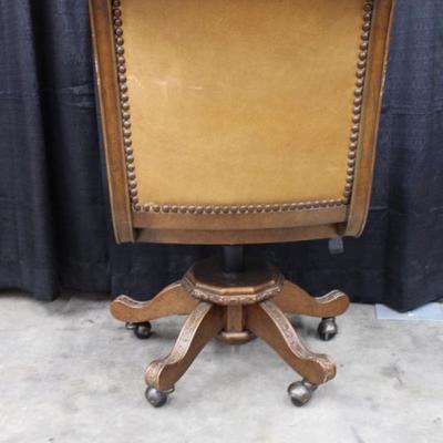 Leather Rolling Office Chair in Great Condition