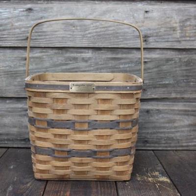 Vintage 1986 Handwoven Longaberger Basket
