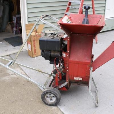 Pull Behind your Tractor or Push Troy Built Electric Start Super Tomahawk 2 in 1 Chipper/Shredder 