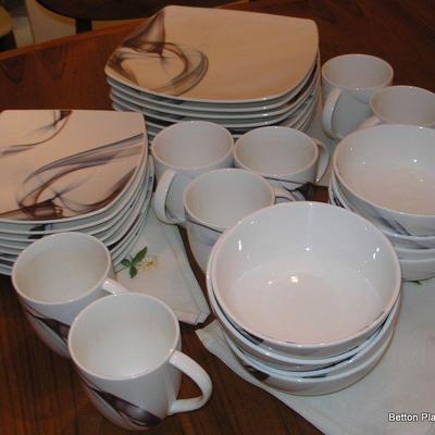 Mikasa Kya Dinner set