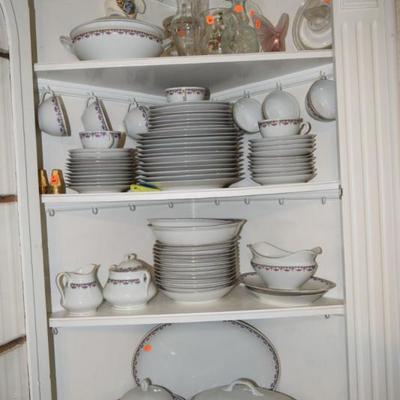 Plates, Dishes, & Serverware