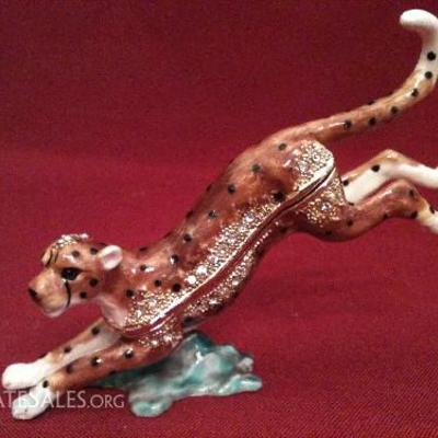 Gorgeous figural pillbox - Cheetah with rhinestones