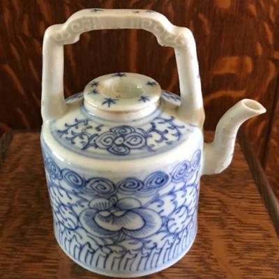 Qing dynasty antique Jiaqing teapot