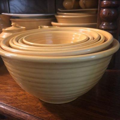 Vintage Bauer set of 6 ringware mixing bowls