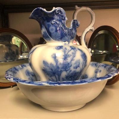 Large Doulton Staffordshire England pitcher and basin