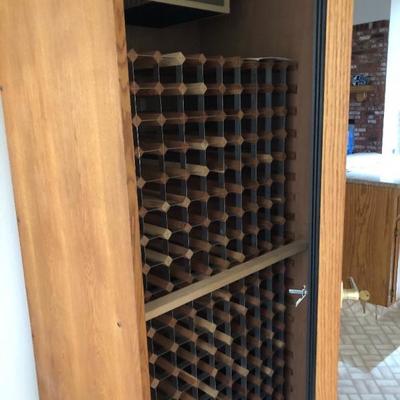 Wine cooler small inside picture 