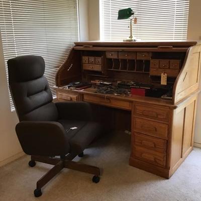 Solid rolltop desk and office chair