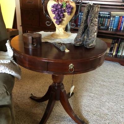 Round antique table 