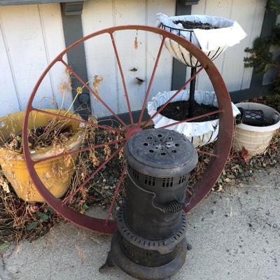 Metal wagon wheel 