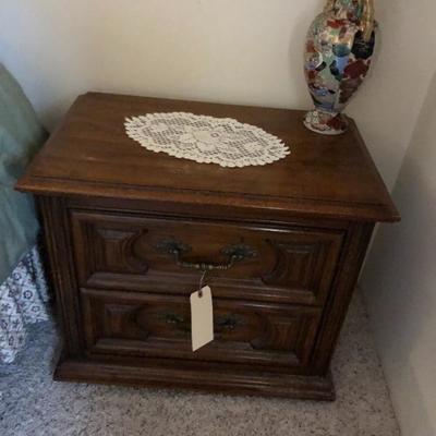 End tables 