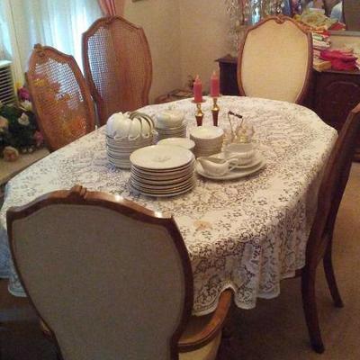 Dining room set - table w/6 rattan chairs (2 captains & 4 regular)