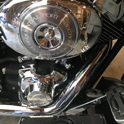 2005 Harley  30,000 miles  MINT CONDITION