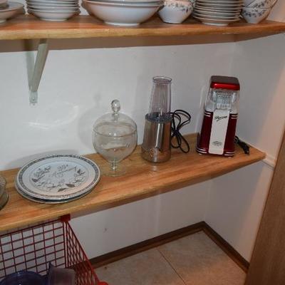 Collectible Plates & Kitchen Appliances