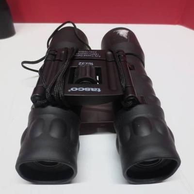 Lot of 2 Tasco 16x32 binoculars.