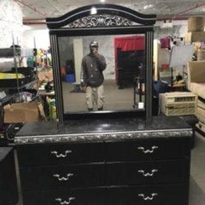 Black Dresser with Mirror Matches Previous Lot