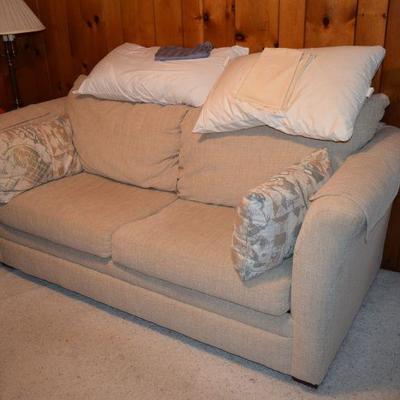 Sofa, Pillows