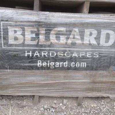 1 pallet of Belgard Urbana 3PC brittany Beige 10 P ...