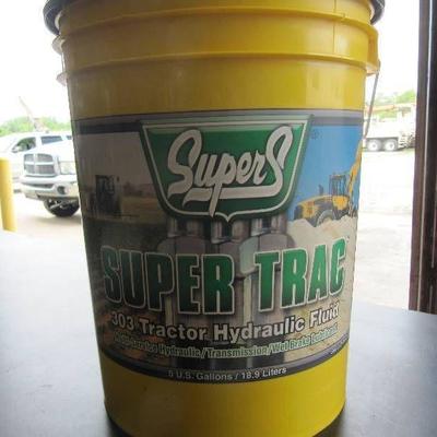 New 5 Gallon Super Trac 303 Hydraulic Oil.