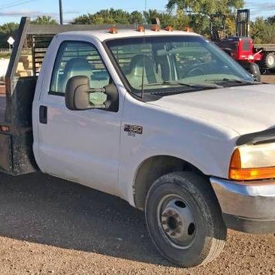 Ford F350 Flatbed Truck 2000 - Clear Kansas Title