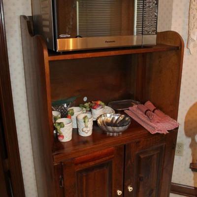 Microwave has been sold, Kitchen cabinet still available 