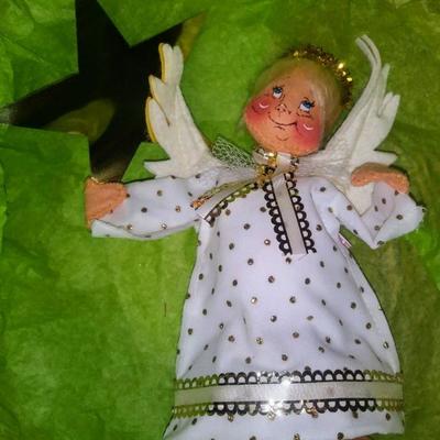 Annalee Blonde Angel (1976)