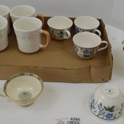 Lot of Misc Coffee Mugs and Tea Cups