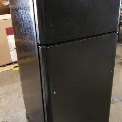 Frigidaire black refrigerator freezer