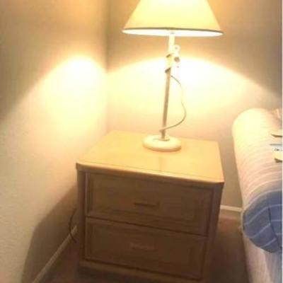 Light Oak Lexington Side Table/Lamp
