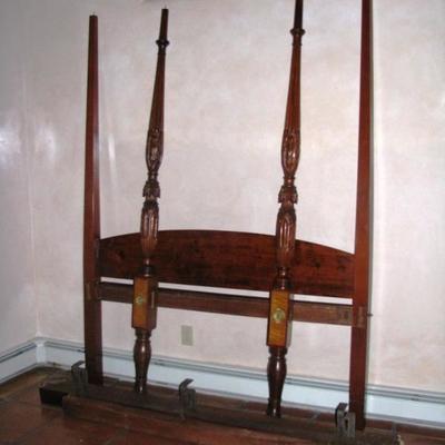 4 poster bed from the early 1800's
attributed to Samual McIntire