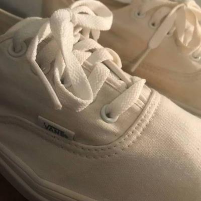 Vans White Canvas Sneakers Mens Size 11
