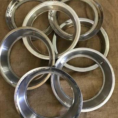 Set of 7 hubcap rims
