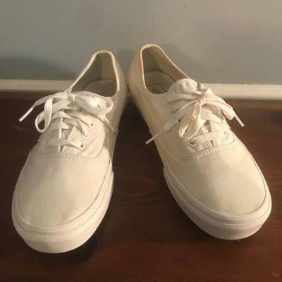Vans White Canvas Sneakers Mens Size 11.