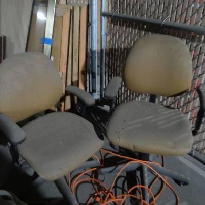 Lot of 6 Office Chairs