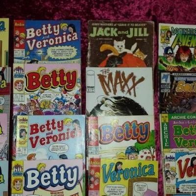 Lot of 16 Veronica and Betty Comic Books.