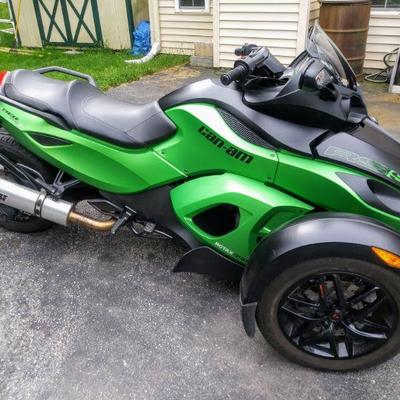 *PRE-SALE ITEM*
2012 Can-Am Spyder! LIKE NEW!! LOW MILES!! PRICED LESS THAN WHOLESALE!! $8195.00 Cash or credit Card. No Checks. Please...