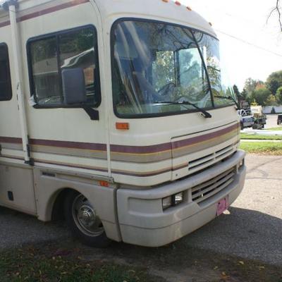 Fleetwood Motor Home Runs & Drives Great 49,000 Original Miles Great Interior Ready to Go 