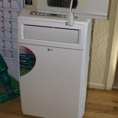 LG 12,000 BTU Portable Air Conditioner Works Great 