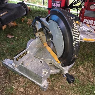 DeWAlt Compound Miter Saw 
