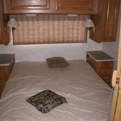 Fleetwood Motor Home Runs & Drives Great 49,000 Original Miles Great Interior Ready to Go 