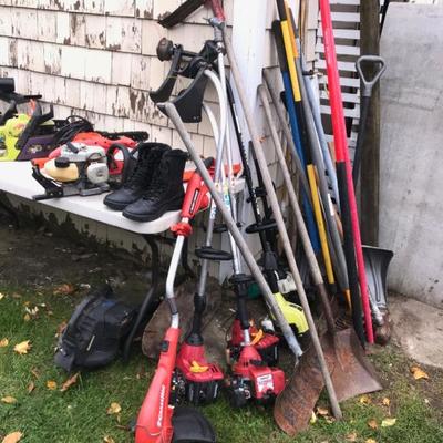 Weed Whippers & Yard Tools 