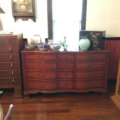 Duncan Phyfe dresser