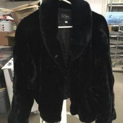 Ladies Plush Black Collared Coat Sz Med