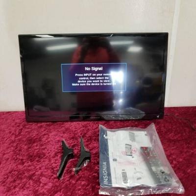 Insignia 28 LED HDTV Tv with Remote