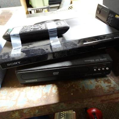 lot of 2 dvd players