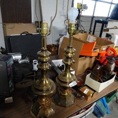 set of 2 matching brass lamps
