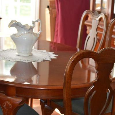 Lexington Dining Room Table, Chairs, Home Decor