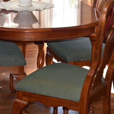 Lexington Dining Room Table, Chairs
